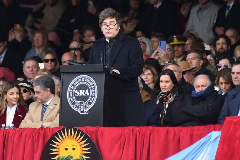 Milei anunci una baja permanente de las retenciones al campo